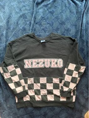 Demon Slayer Nezuko Checkered Sweatshirt Size XL